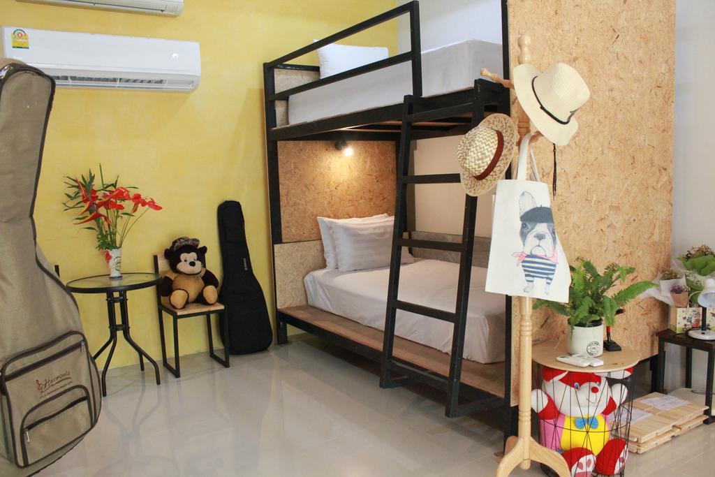 Eat N Sleep Hotel Phuket Exterior photo