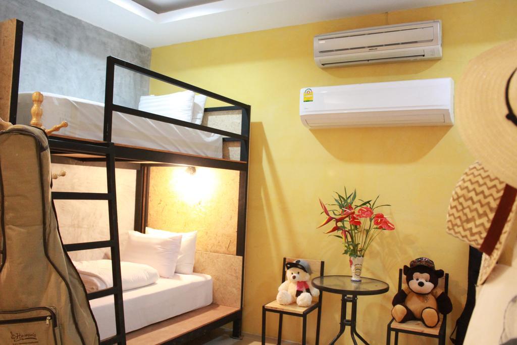 Eat N Sleep Hotel Phuket Exterior photo